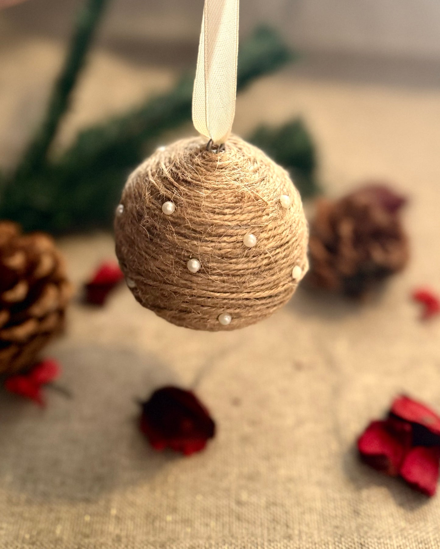 Wrapped Jute bauble
