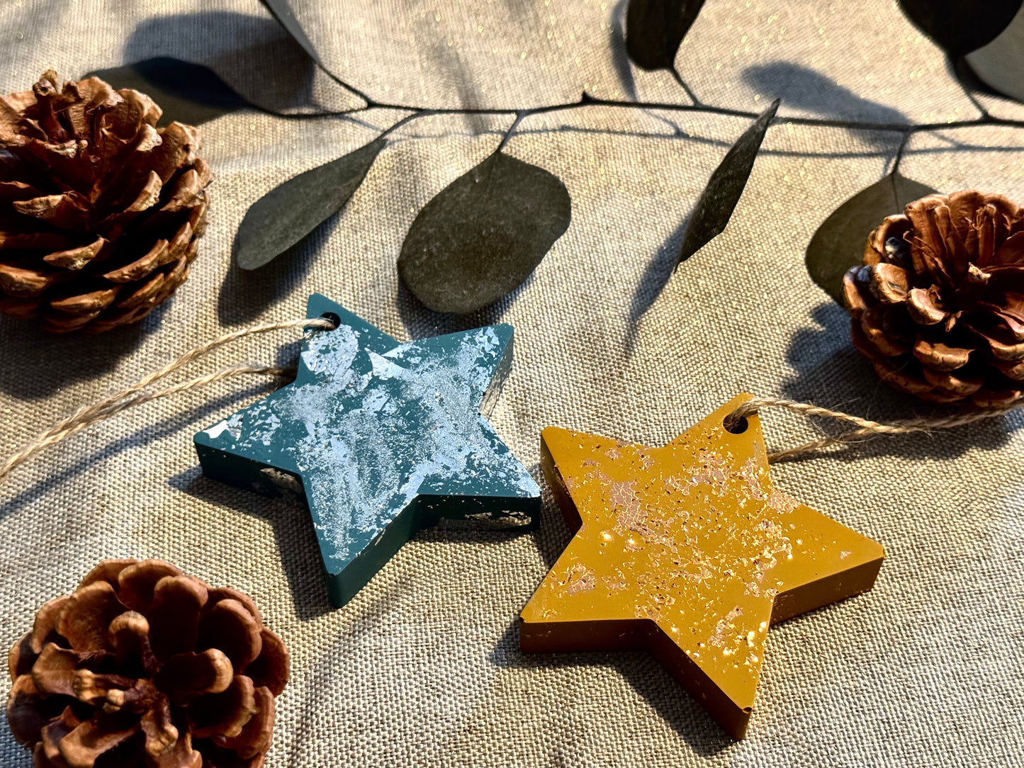 Foiled Star bauble