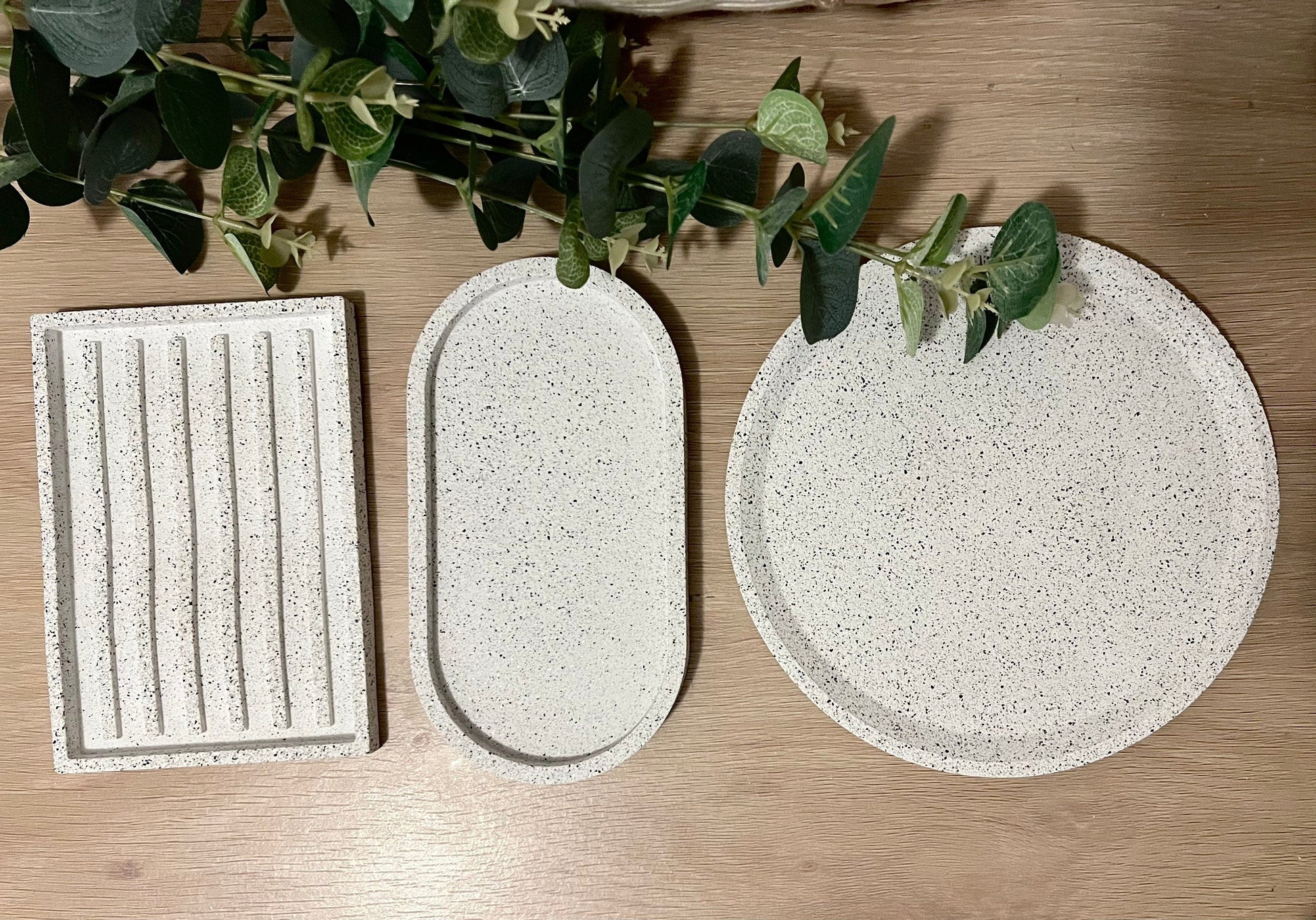 Granite bathroom accessories set - EMB Pretty