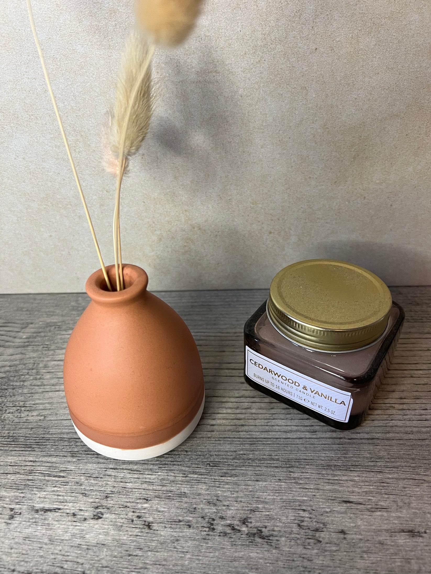EMB Pretty Handmade Terracotta bud vase Ecofriendly Jesmonite